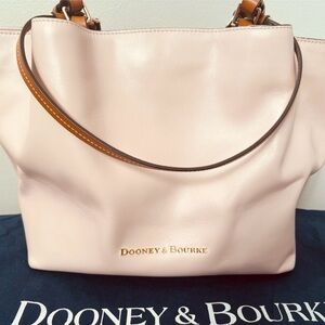 Dooney and Bourke Large Flynn leather in blush pink tote bag